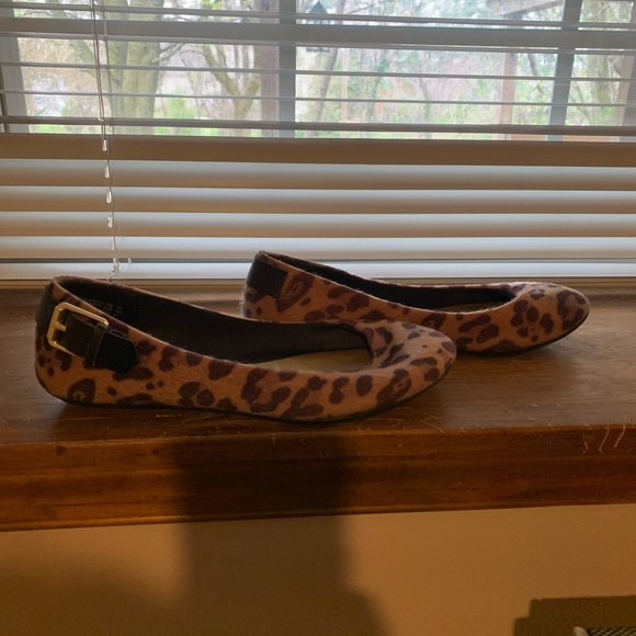 Animal Print flats - Picture 2 of 5